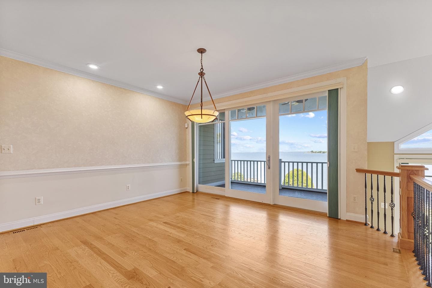 346 Narrows Pointe Drive photo 14