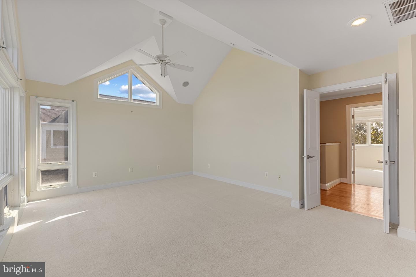 346 Narrows Pointe Drive photo 34