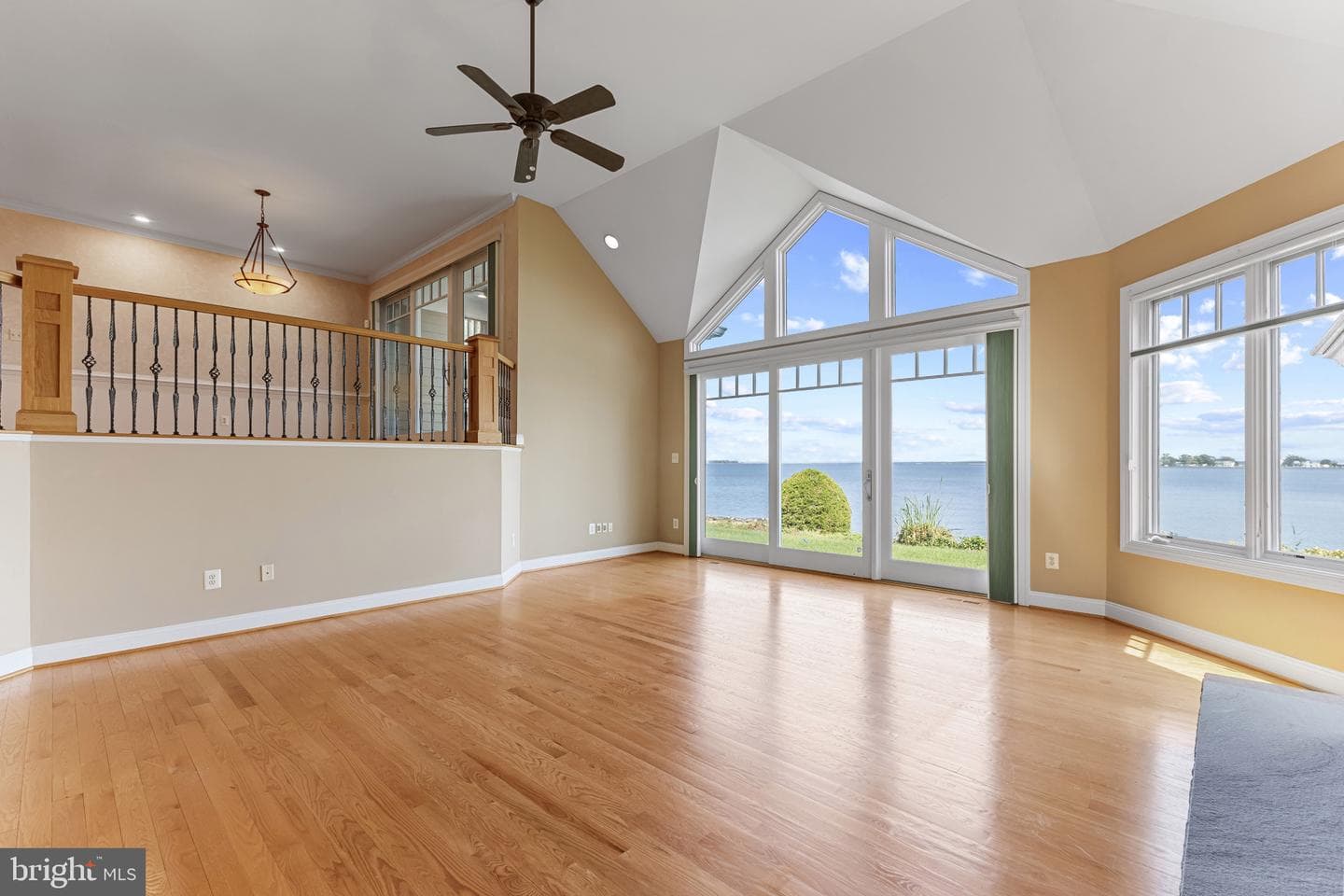 346 Narrows Pointe Drive photo 8