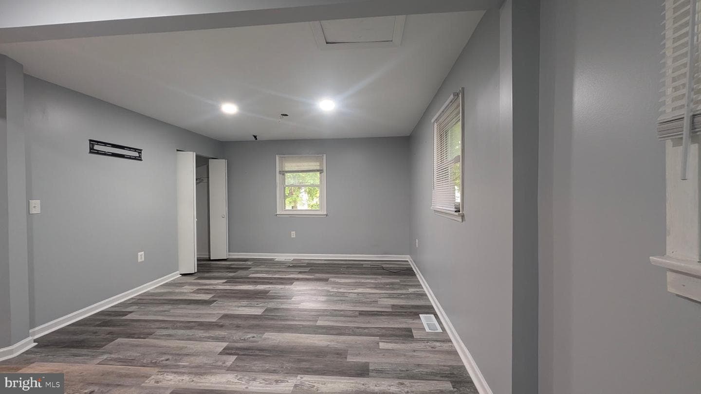 922 Petinot Place photo 16