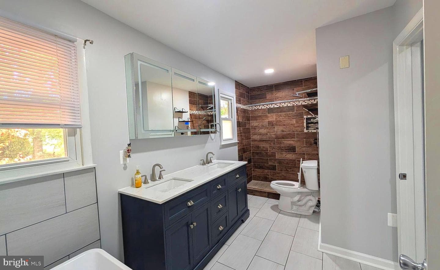 922 Petinot Place photo 21