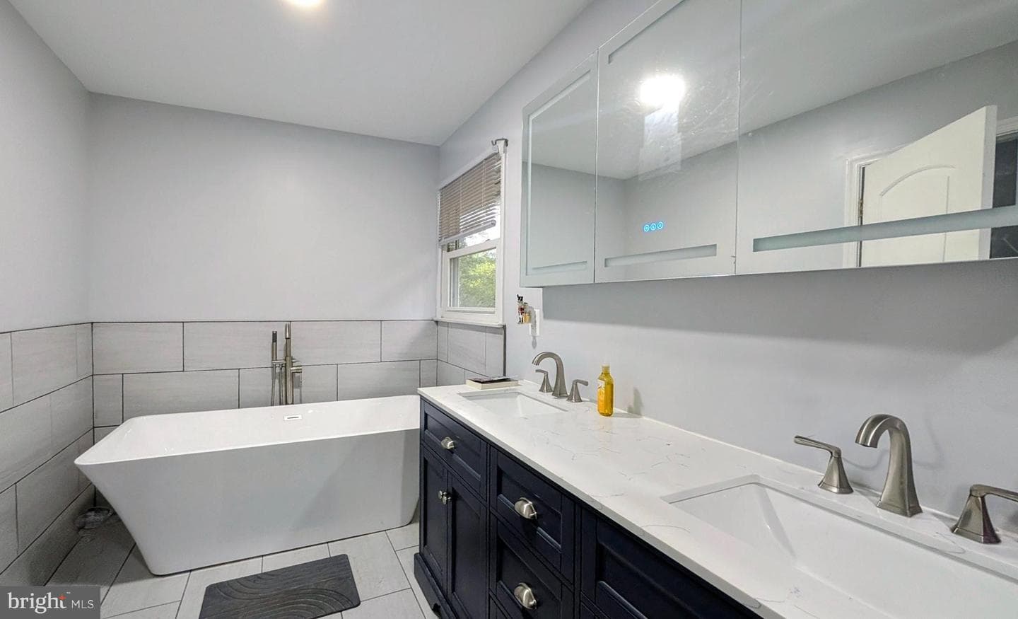 922 Petinot Place photo 24