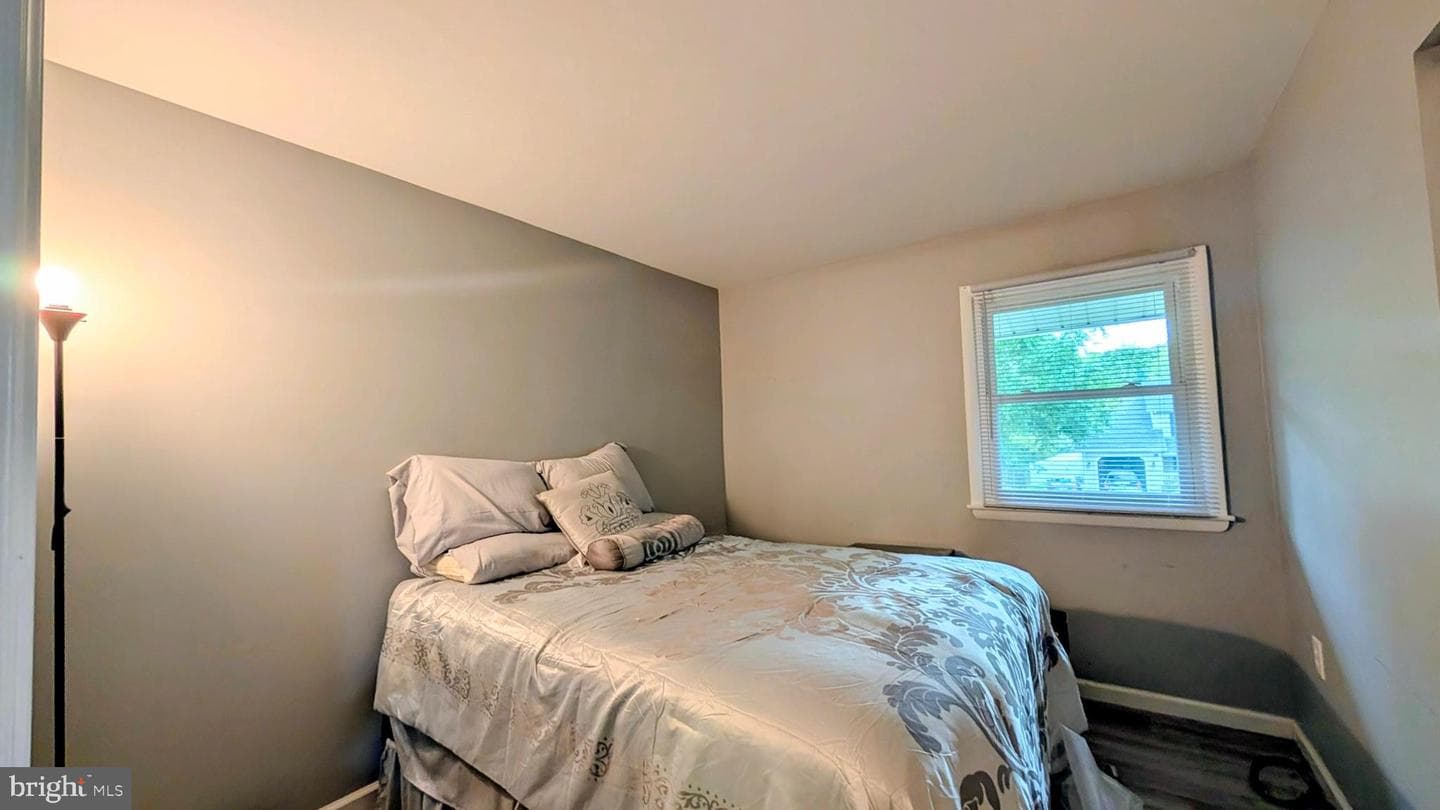 922 Petinot Place photo 25
