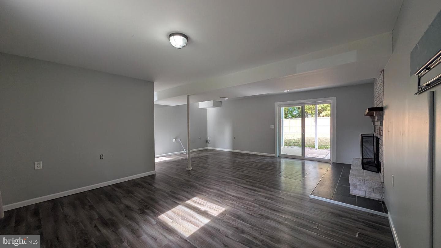922 Petinot Place photo 36