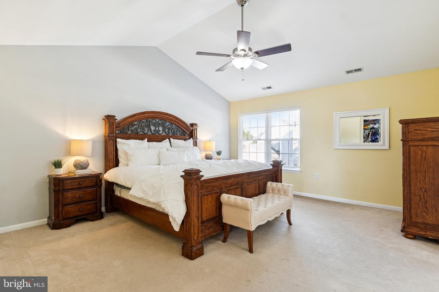 480 Web Foot Lane photo 23