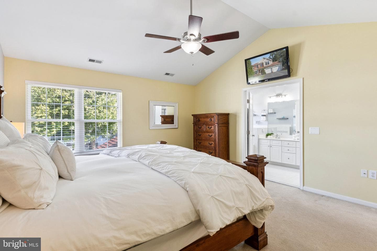 480 Web Foot Lane photo 24