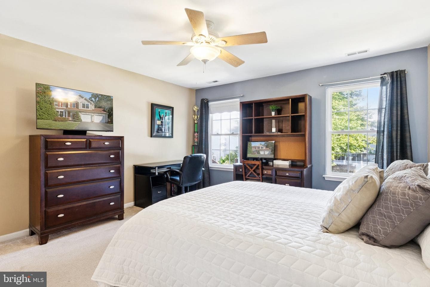 480 Web Foot Lane photo 29