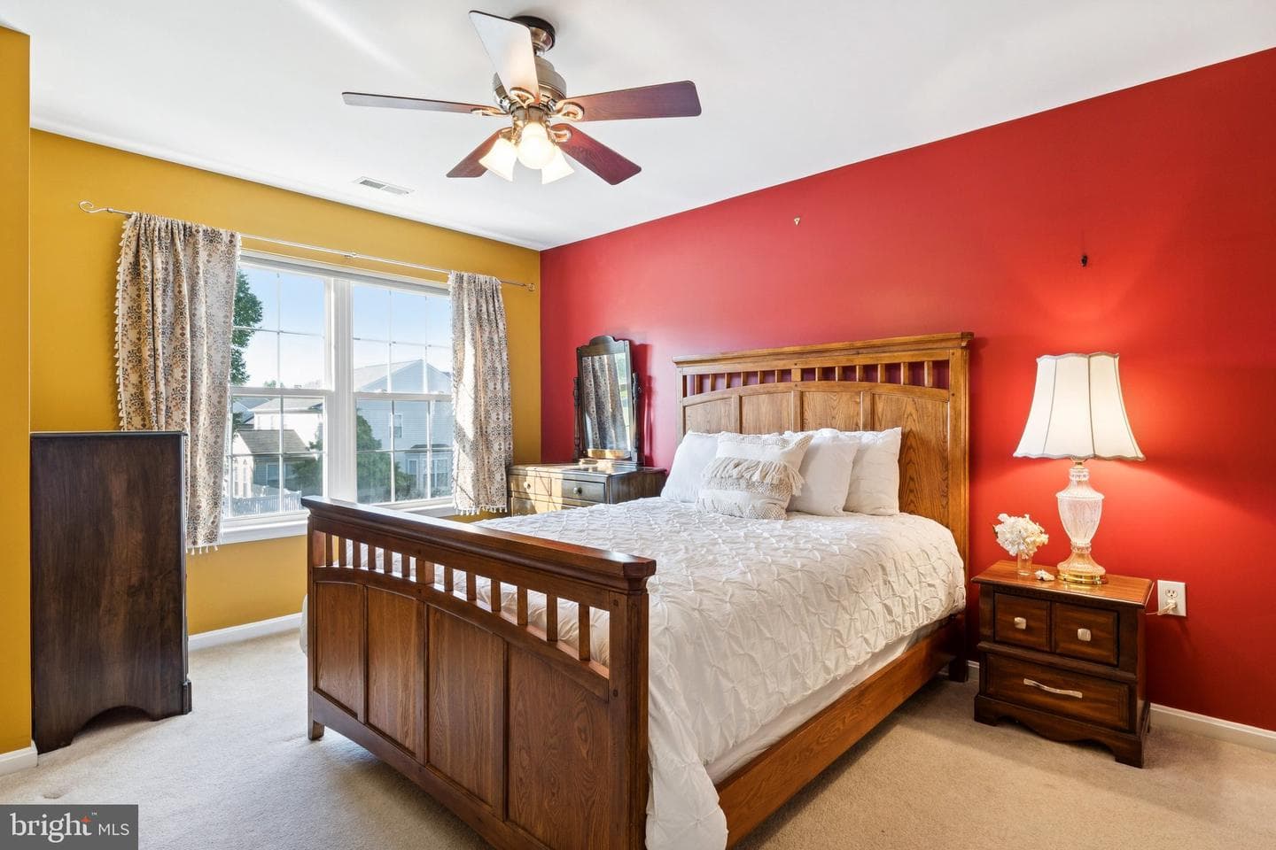 480 Web Foot Lane photo 32