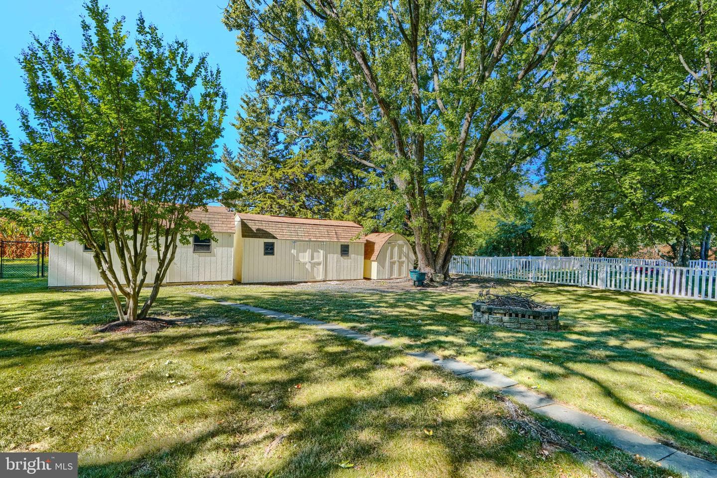 961 Cloverfields Drive photo 24