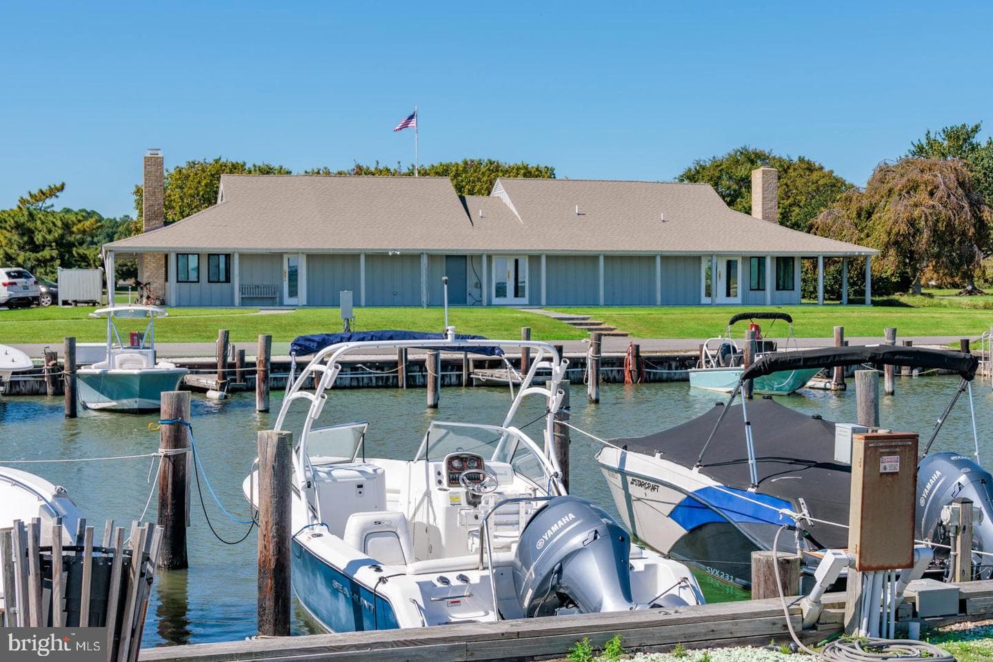 102 Golf Court photo 35