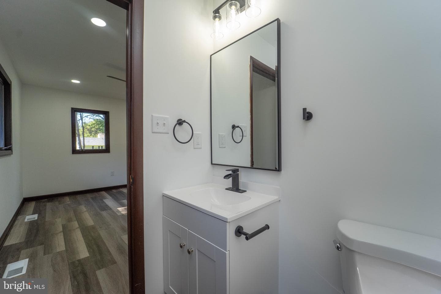 210 Pennick Drive photo 25