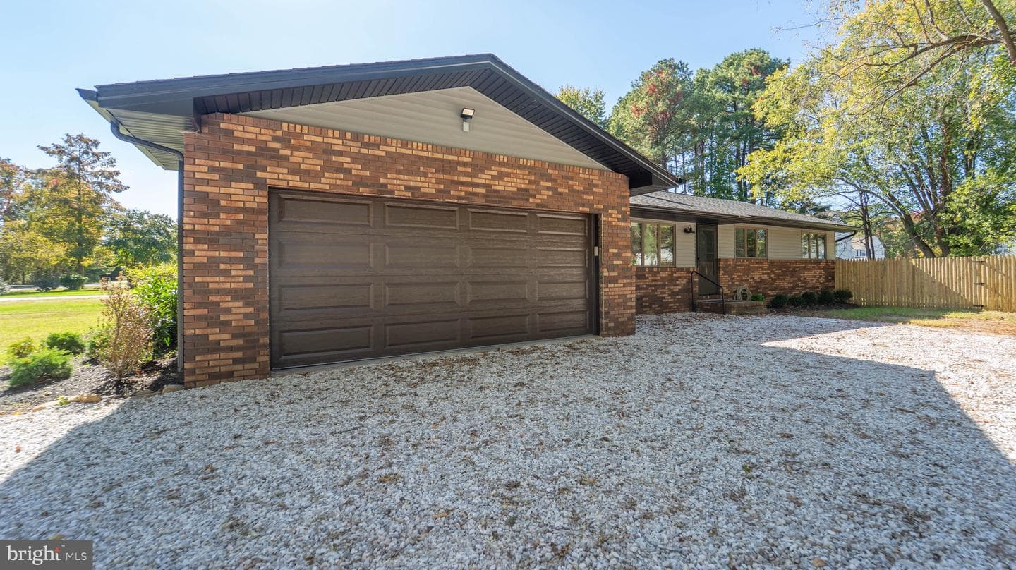 210 Pennick Drive photo 32