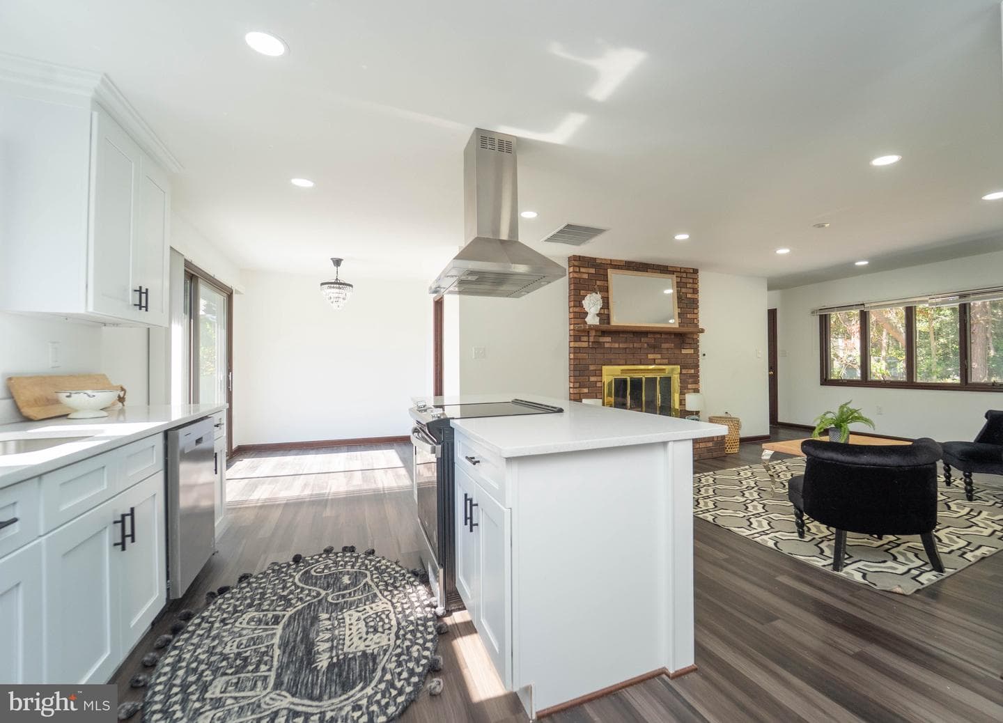 210 Pennick Drive photo 4