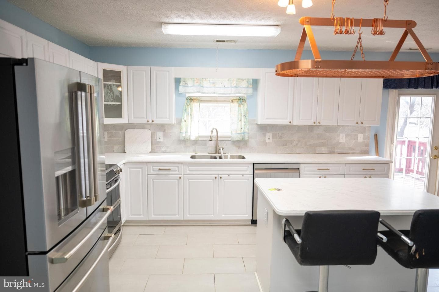 423 Victoria Way photo 15