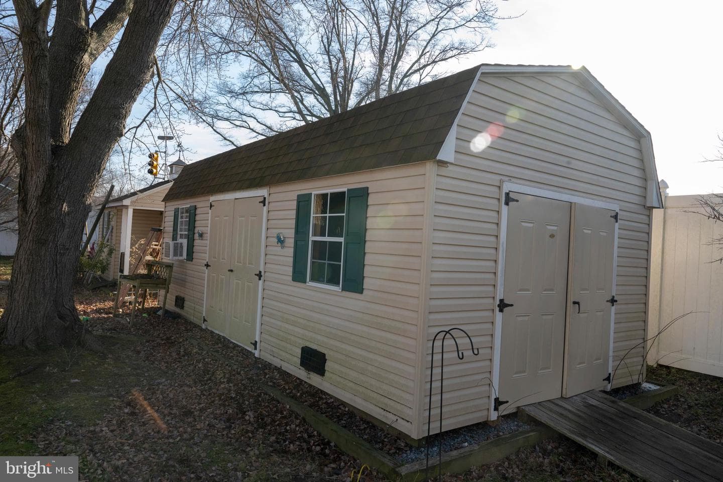 423 Victoria Way photo 22