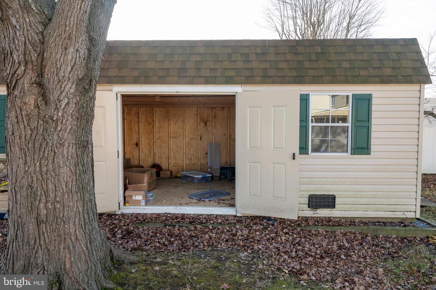 423 Victoria Way photo 23