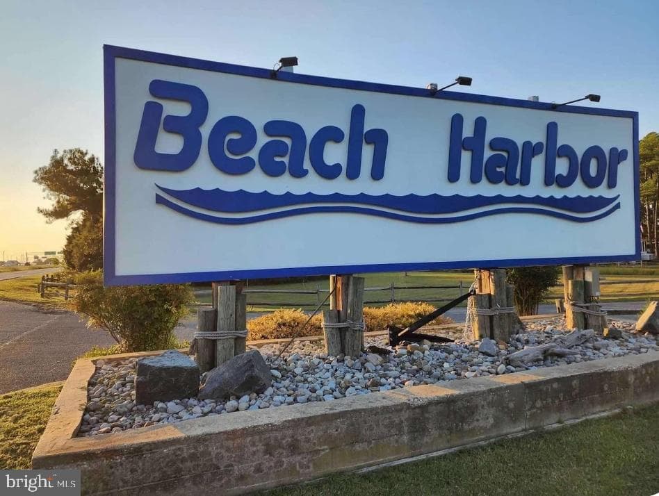 111 Beach Harbor F photo 14