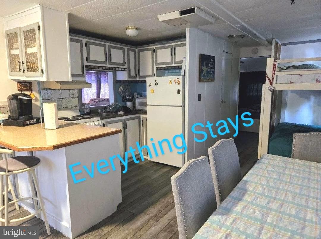 111 Beach Harbor F photo 5