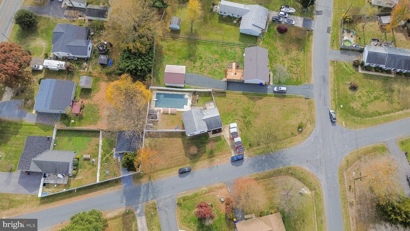 1916 Stevens Drive photo 22