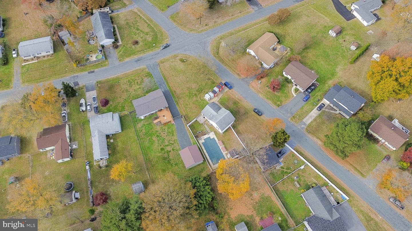 1916 Stevens Drive photo 37