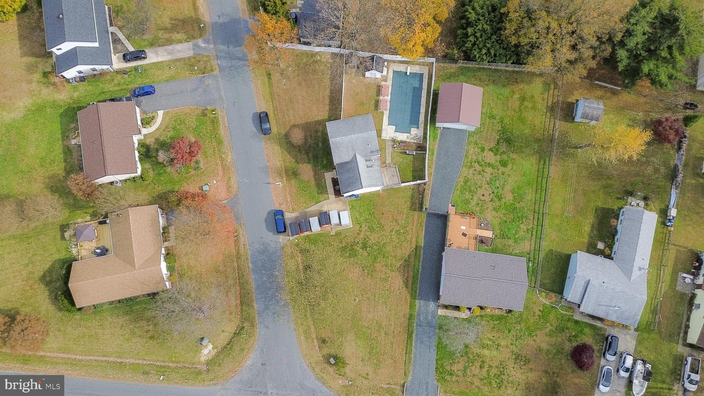 1916 Stevens Drive photo 41