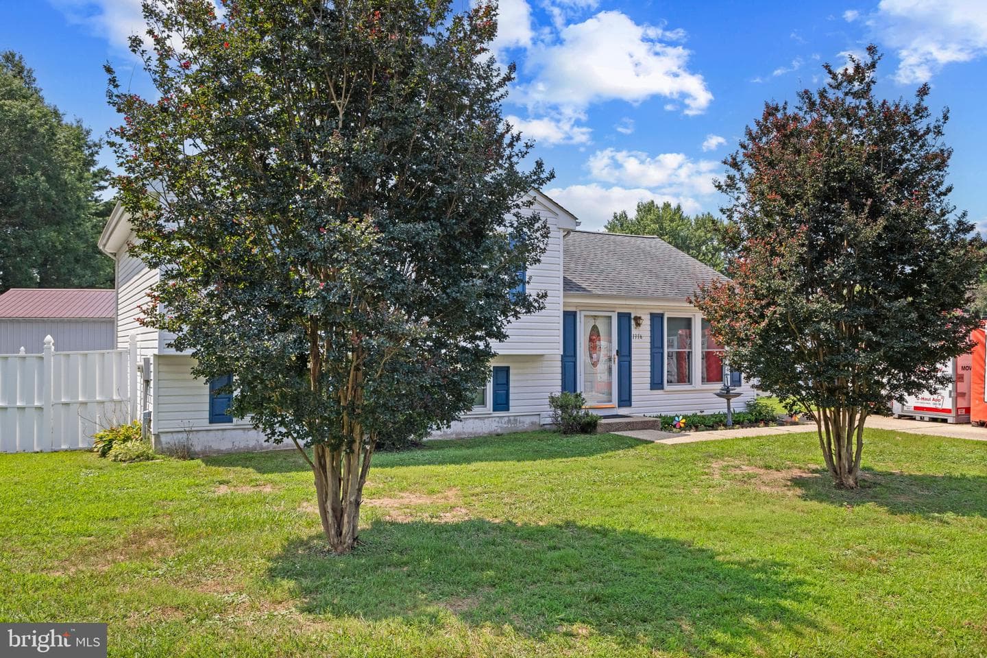 1916 Stevens Drive photo 42
