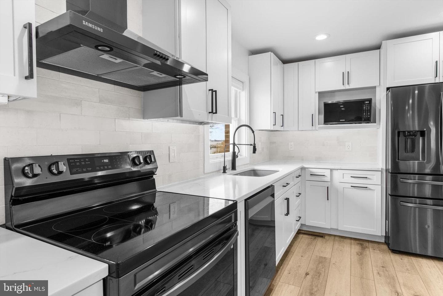 1704 Bayside Drive photo 10
