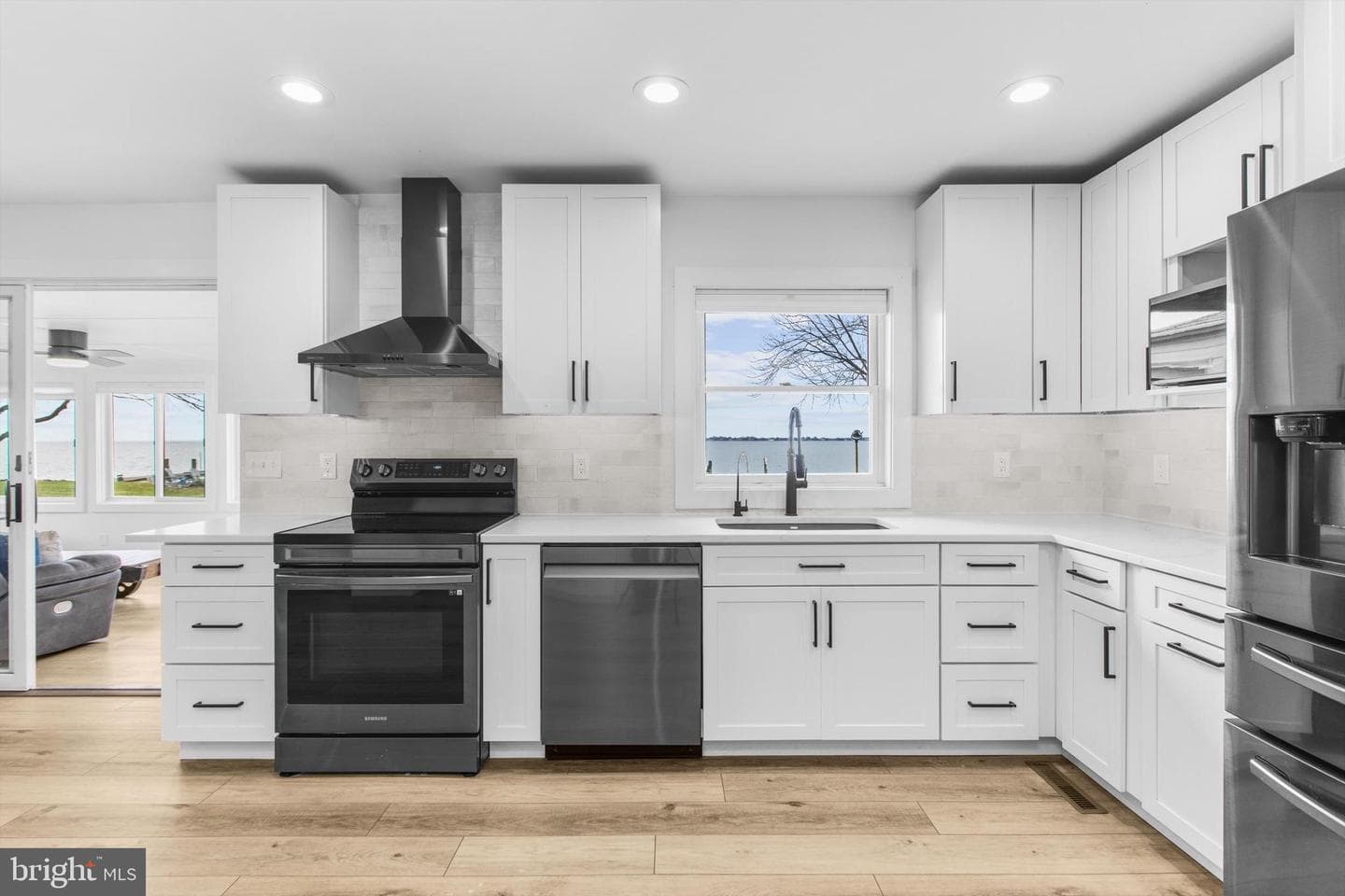 1704 Bayside Drive photo 6