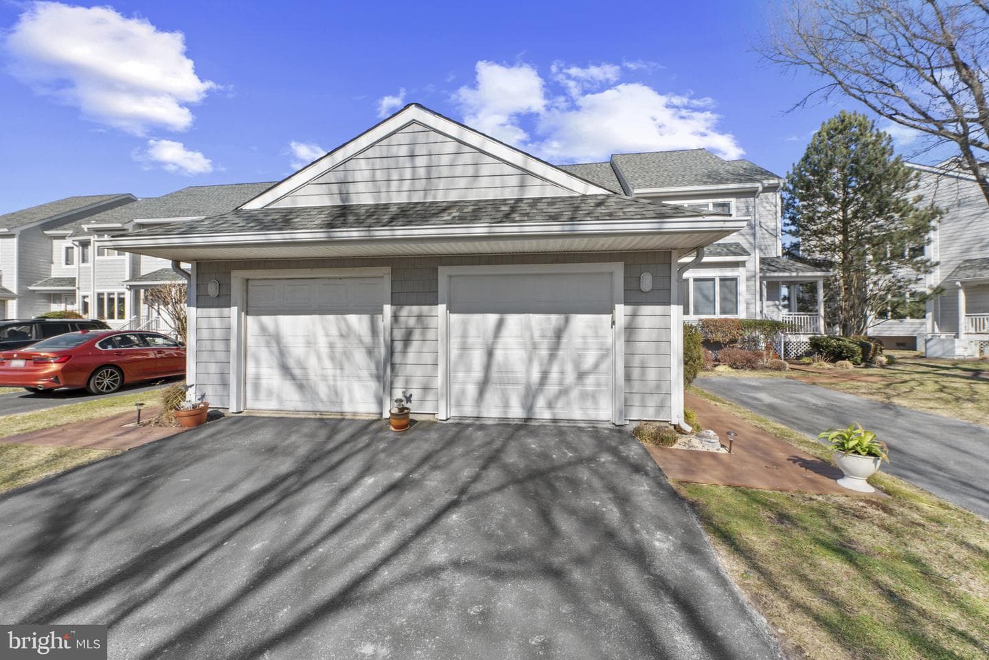 902 Oyster Cove Drive photo 3