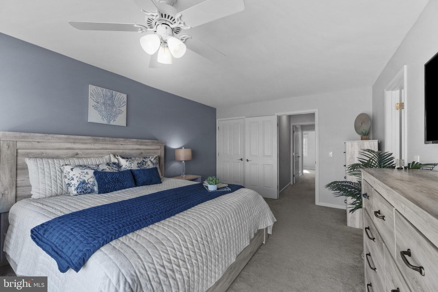 902 Oyster Cove Drive photo 32