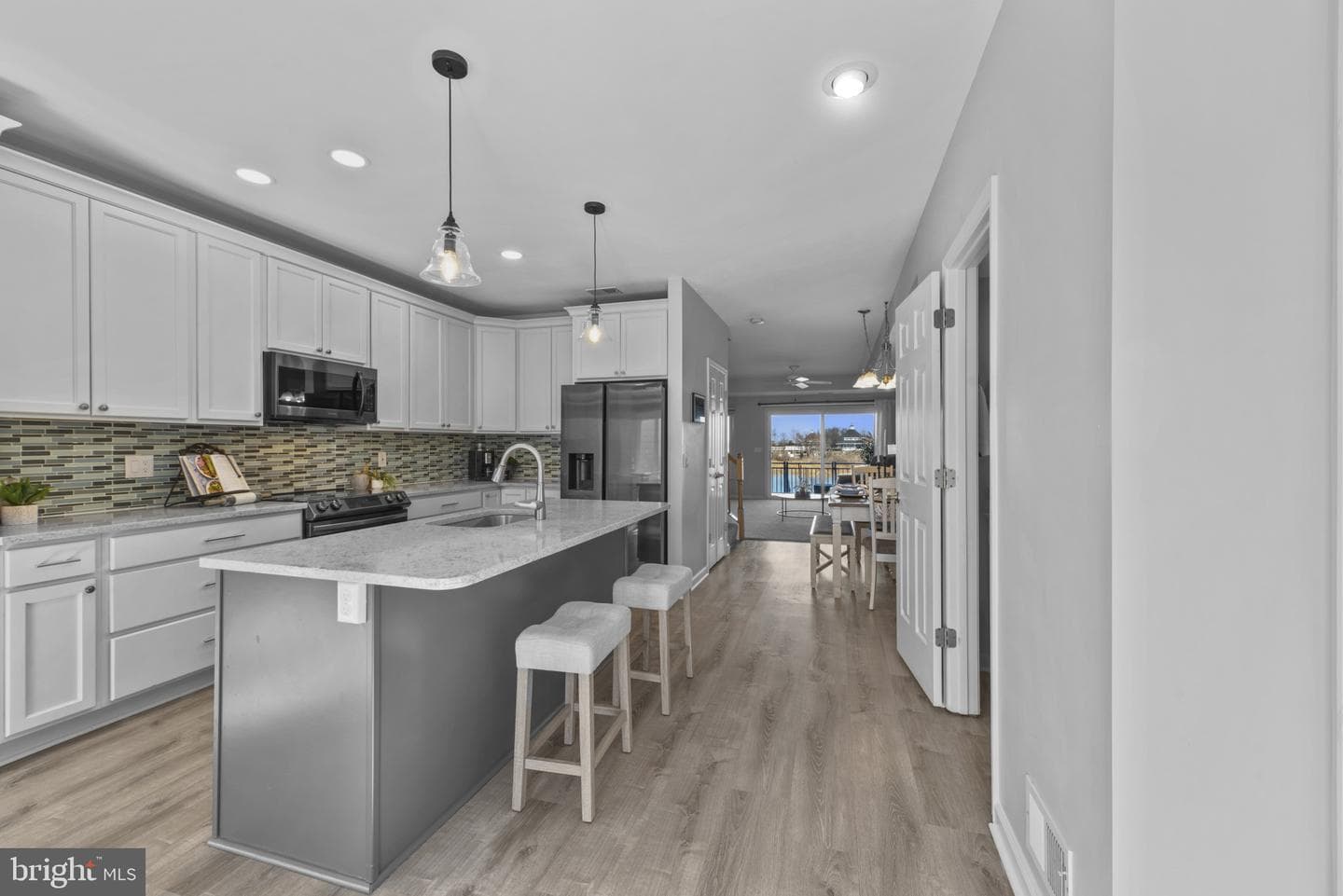 902 Oyster Cove Drive photo 9
