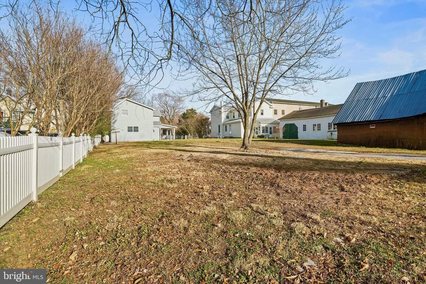 122 E Main Street photo 33
