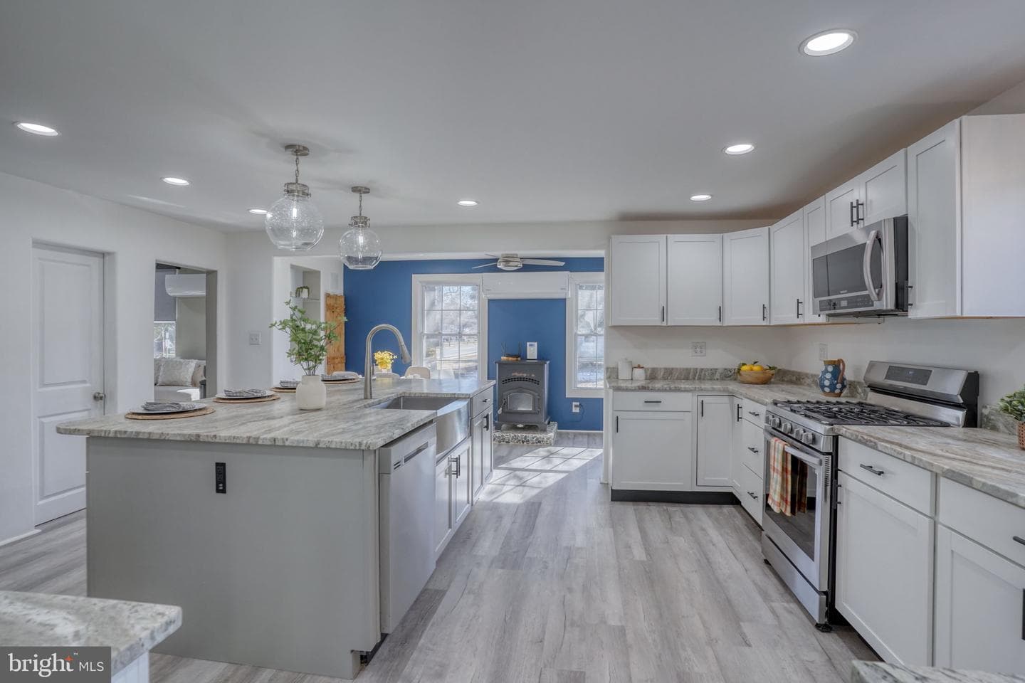 120 Church Street S photo 20