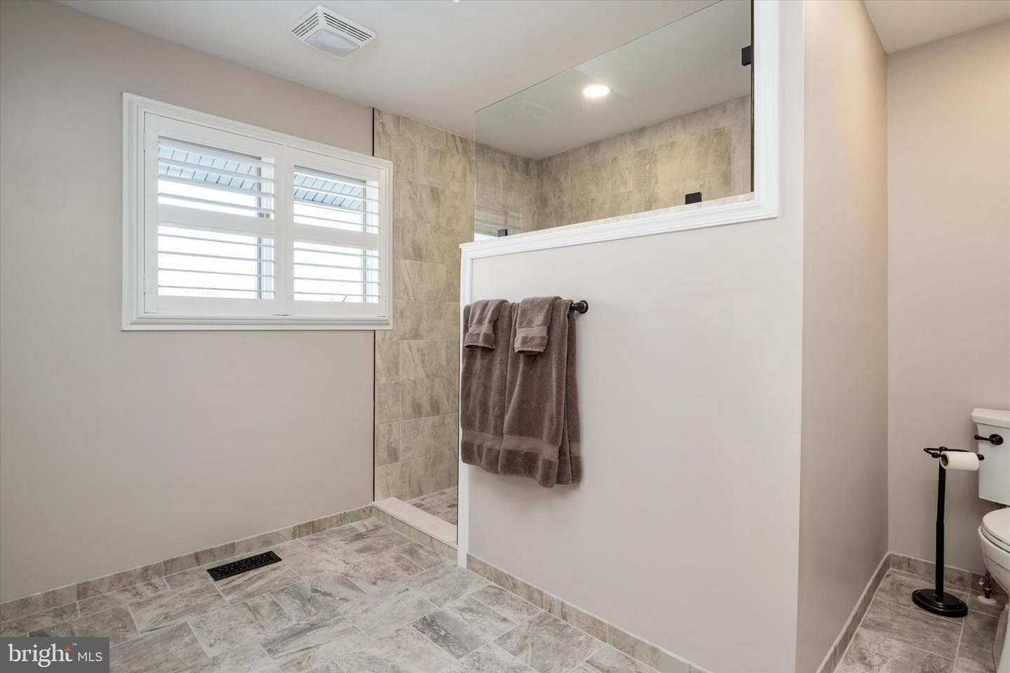 111 Bay View photo 34