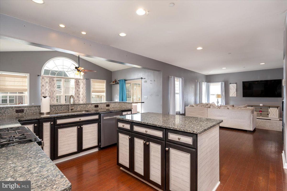 138 Cool Meadow Drive photo 14