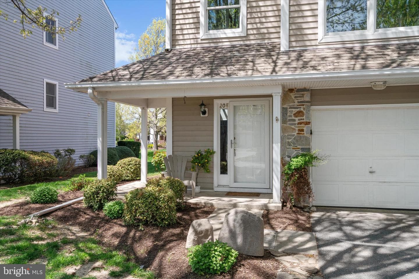 208 Blenny Lane photo 3