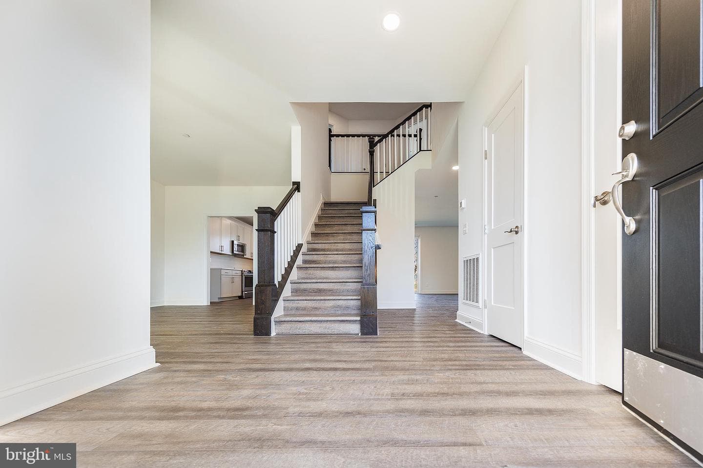 303 Queen Anne Club Drive photo 29
