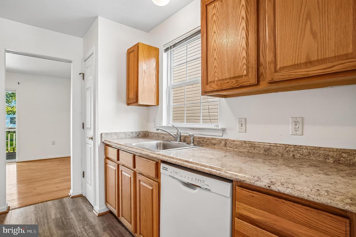 1025 Dundee Ct photo 10
