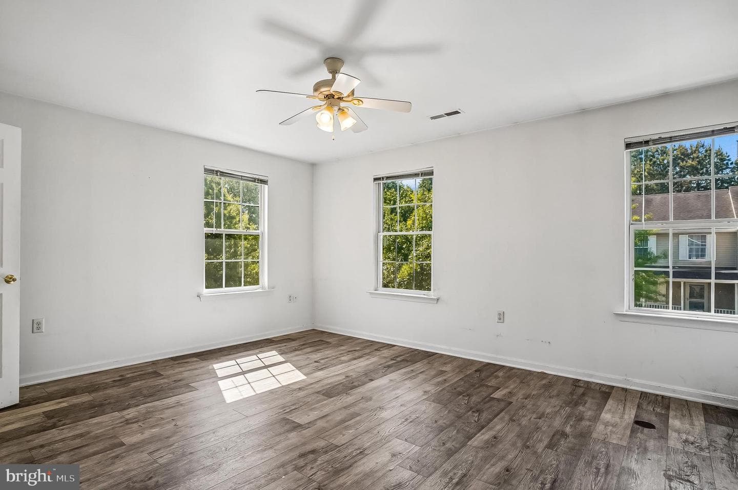 1025 Dundee Ct photo 23