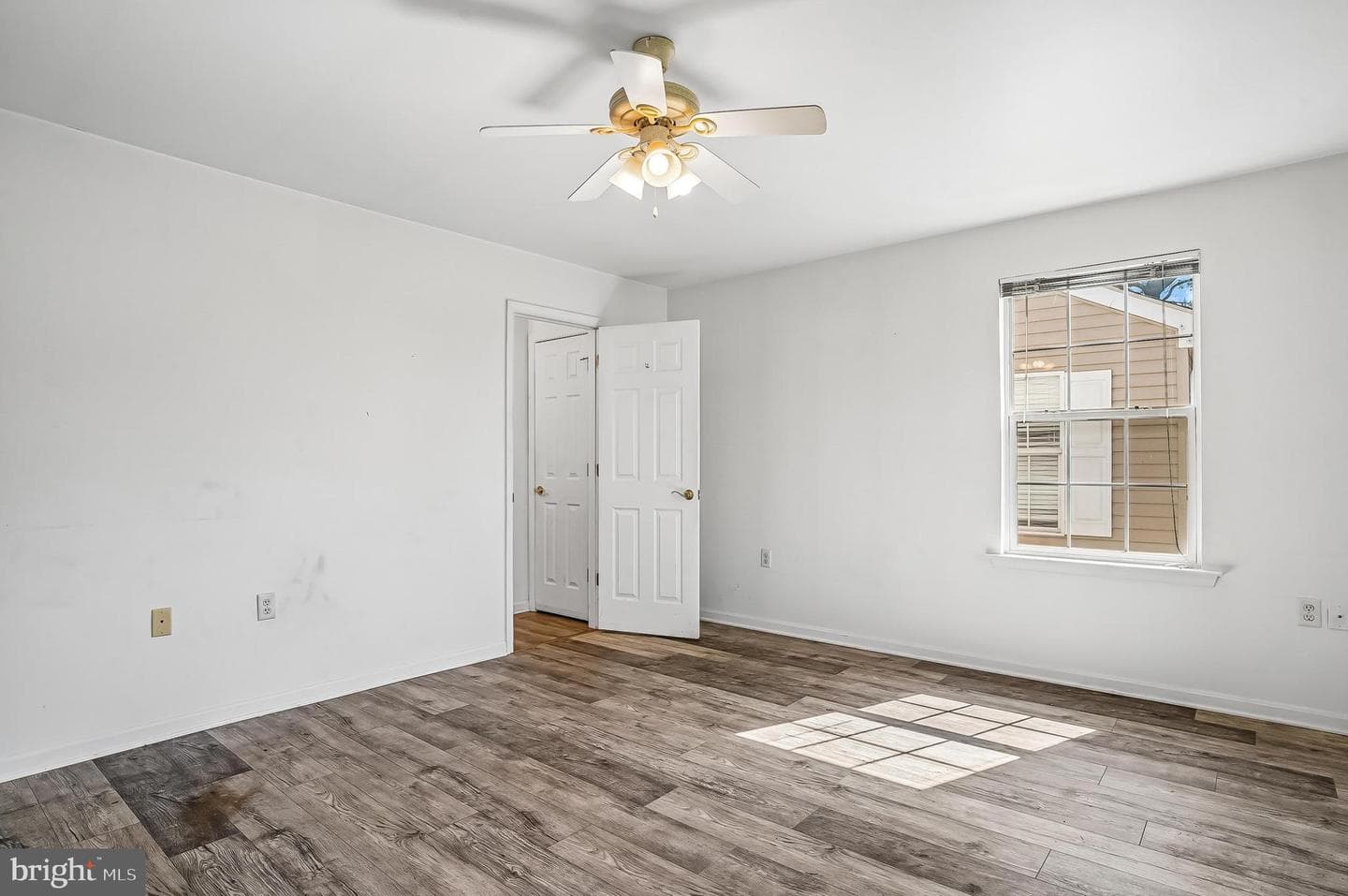 1025 Dundee Ct photo 24