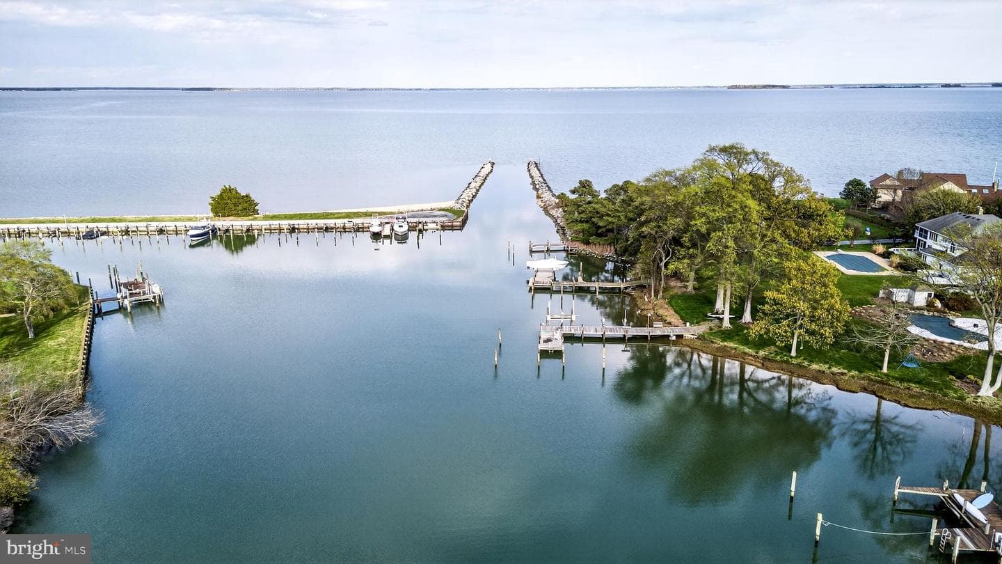 106 N Creek Court photo 59