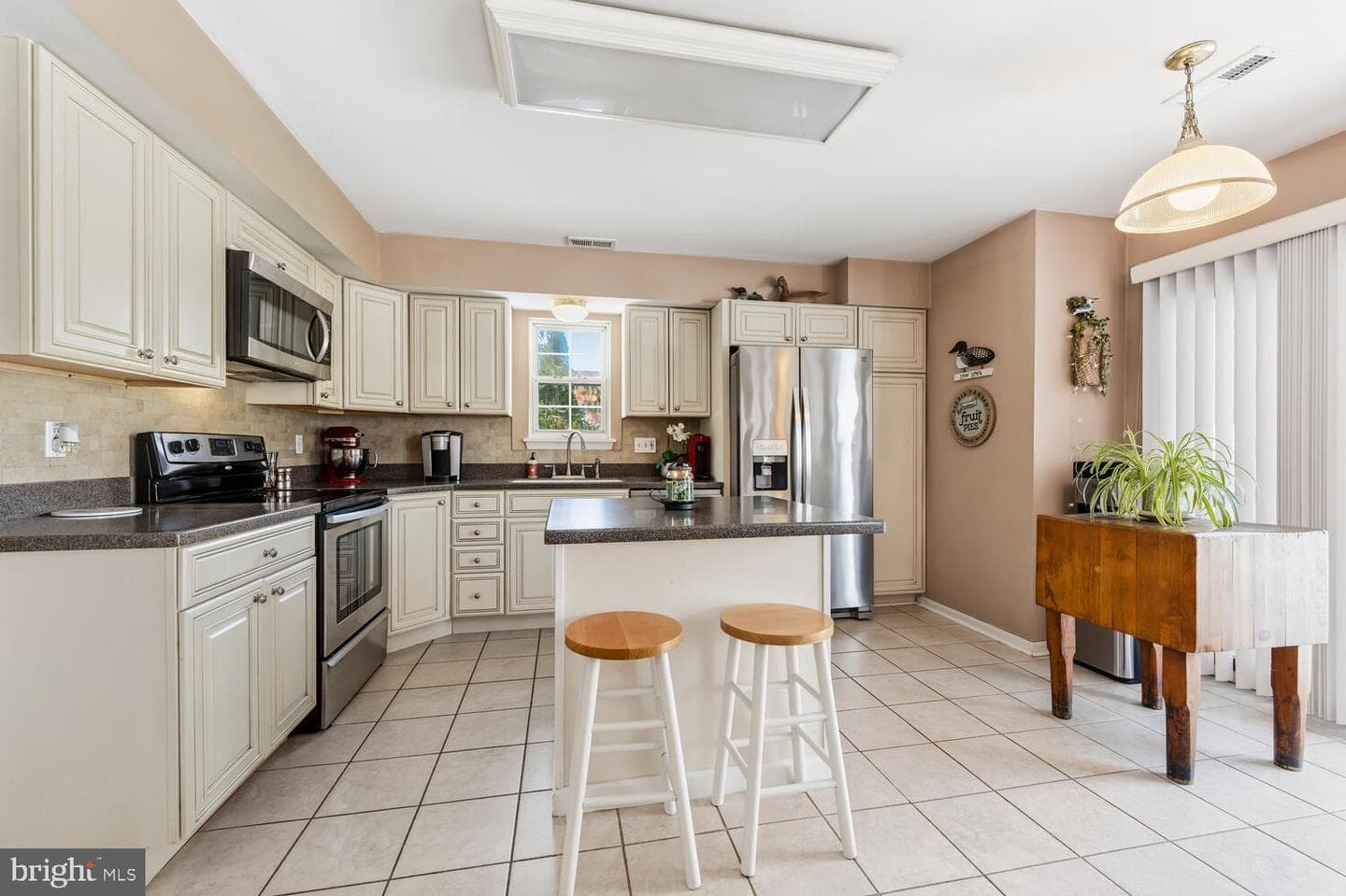 808 Cloverfields Drive photo 12