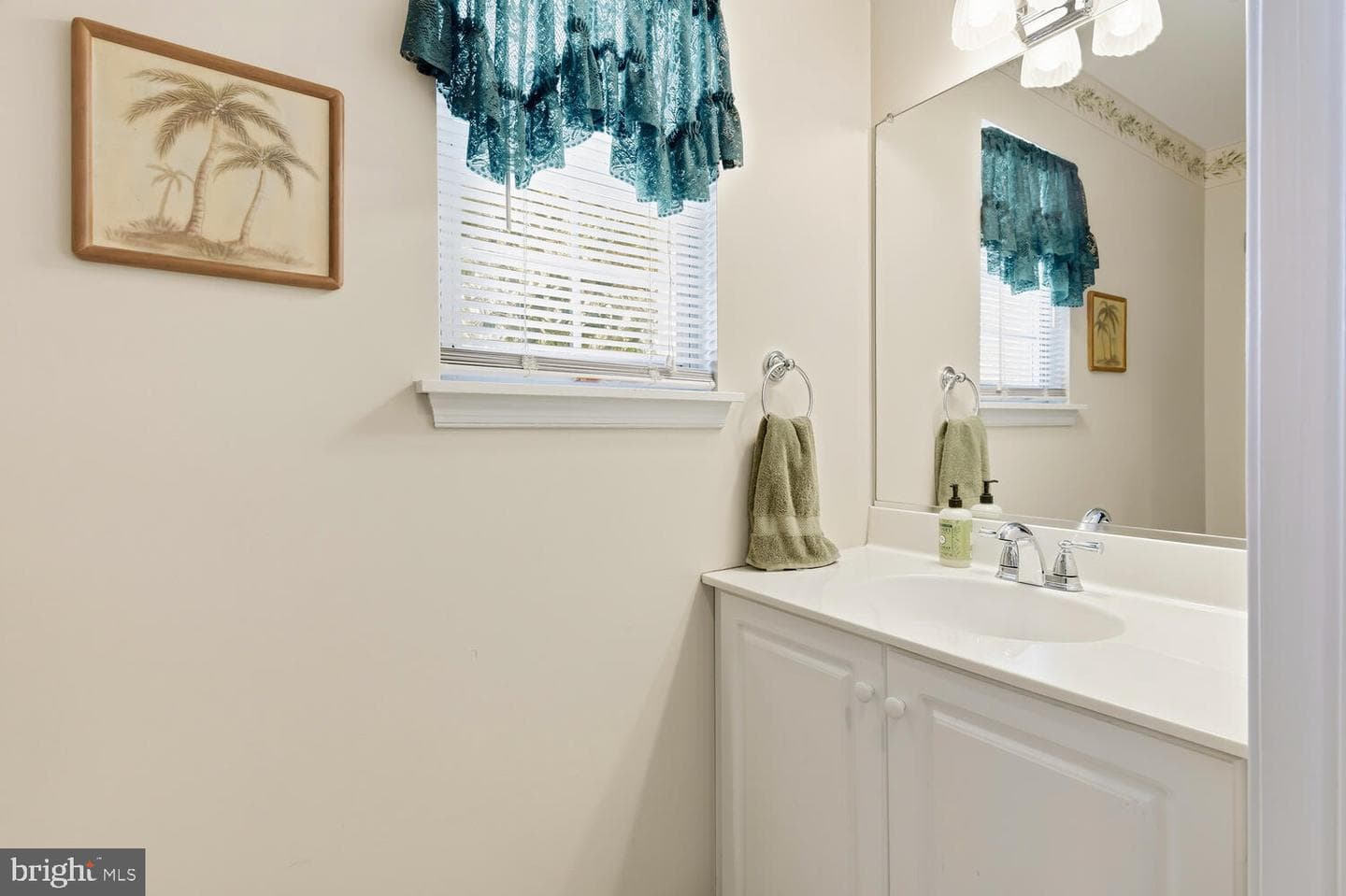 808 Cloverfields Drive photo 16