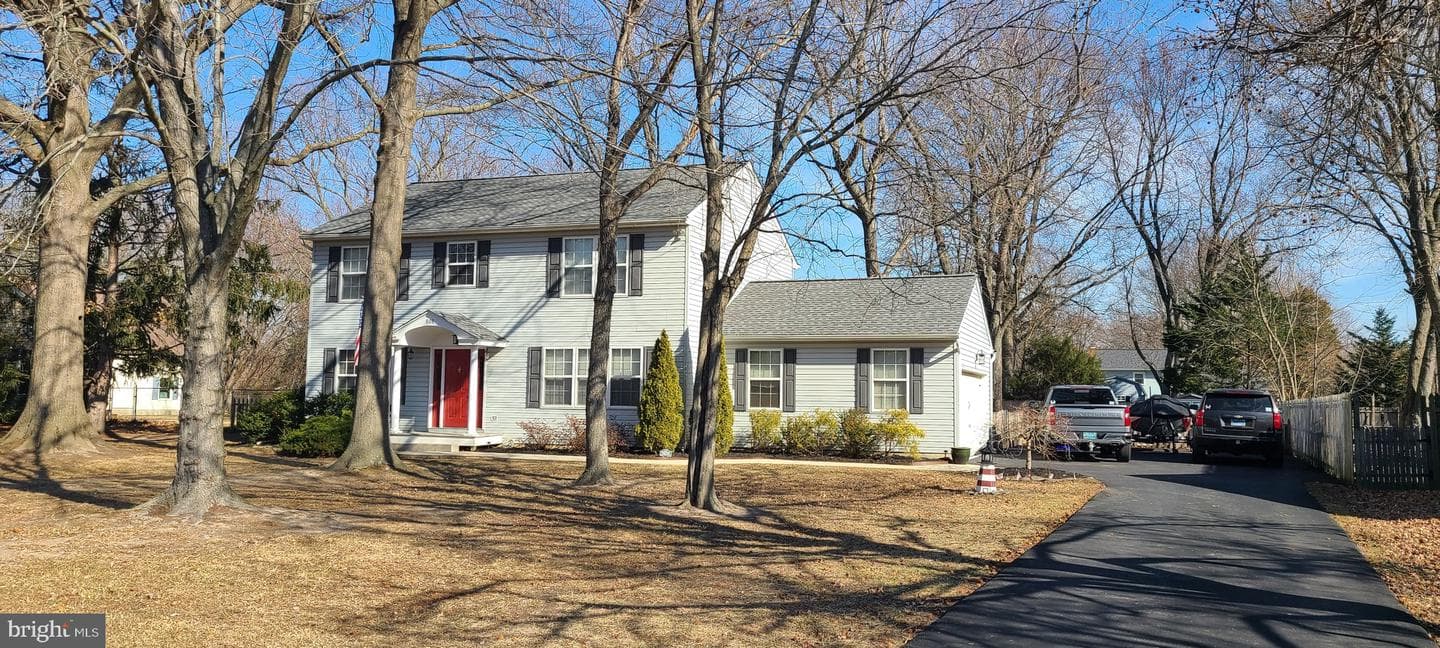 808 Cloverfields Drive photo 2