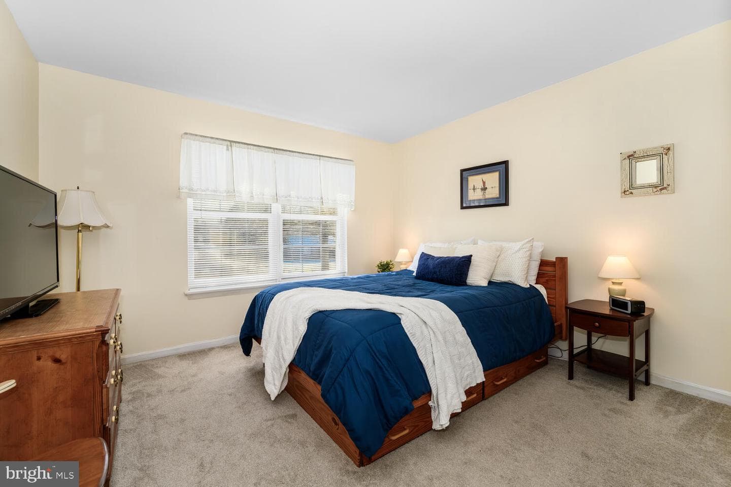 808 Cloverfields Drive photo 23