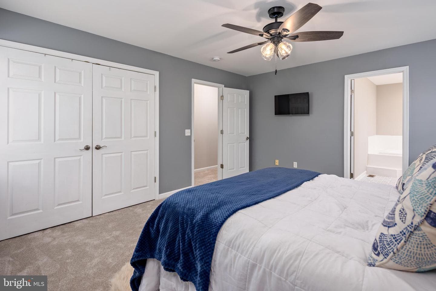 421 Victoria Way photo 22