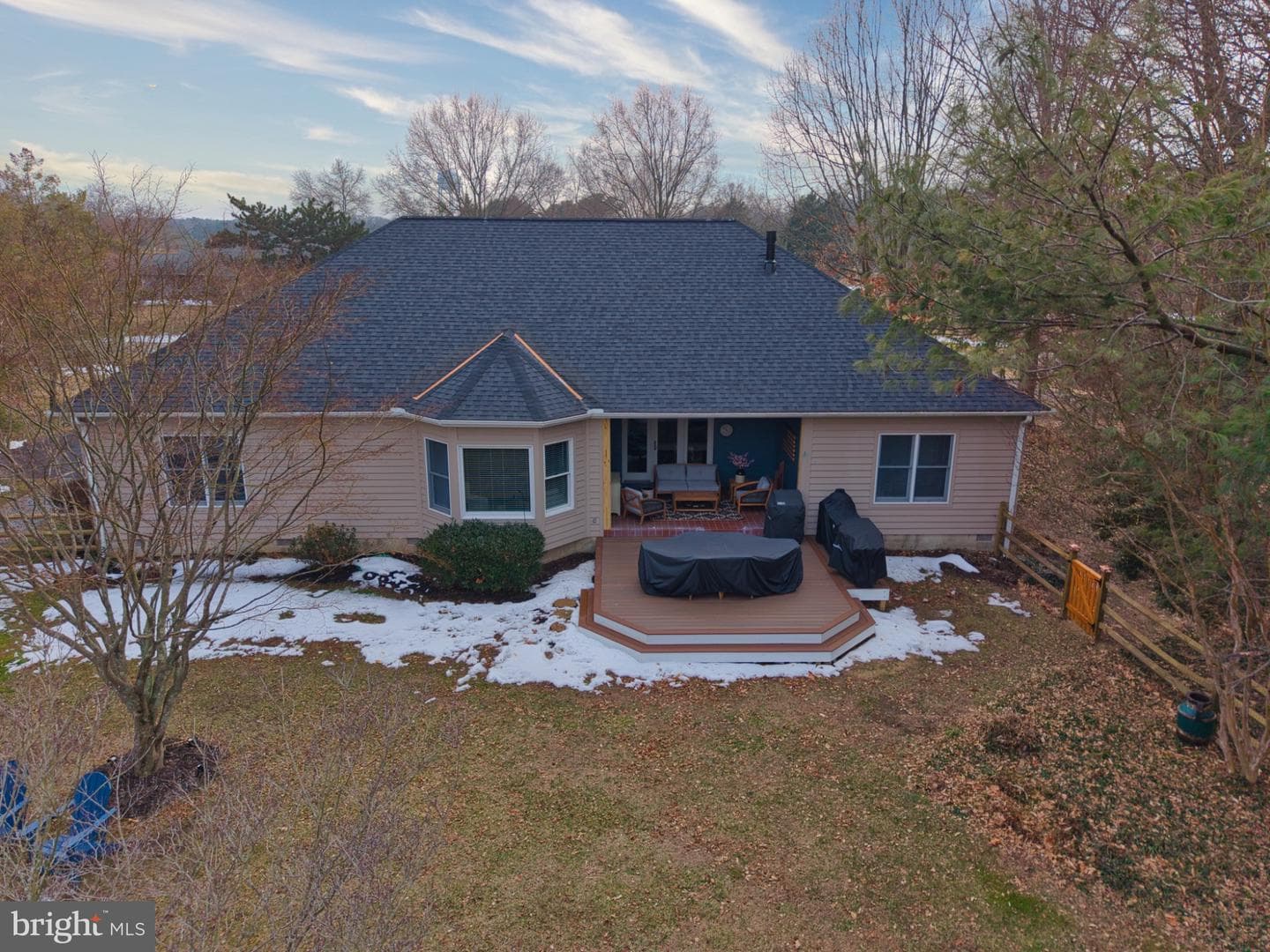 19 Prospect Bay Drive W photo 3