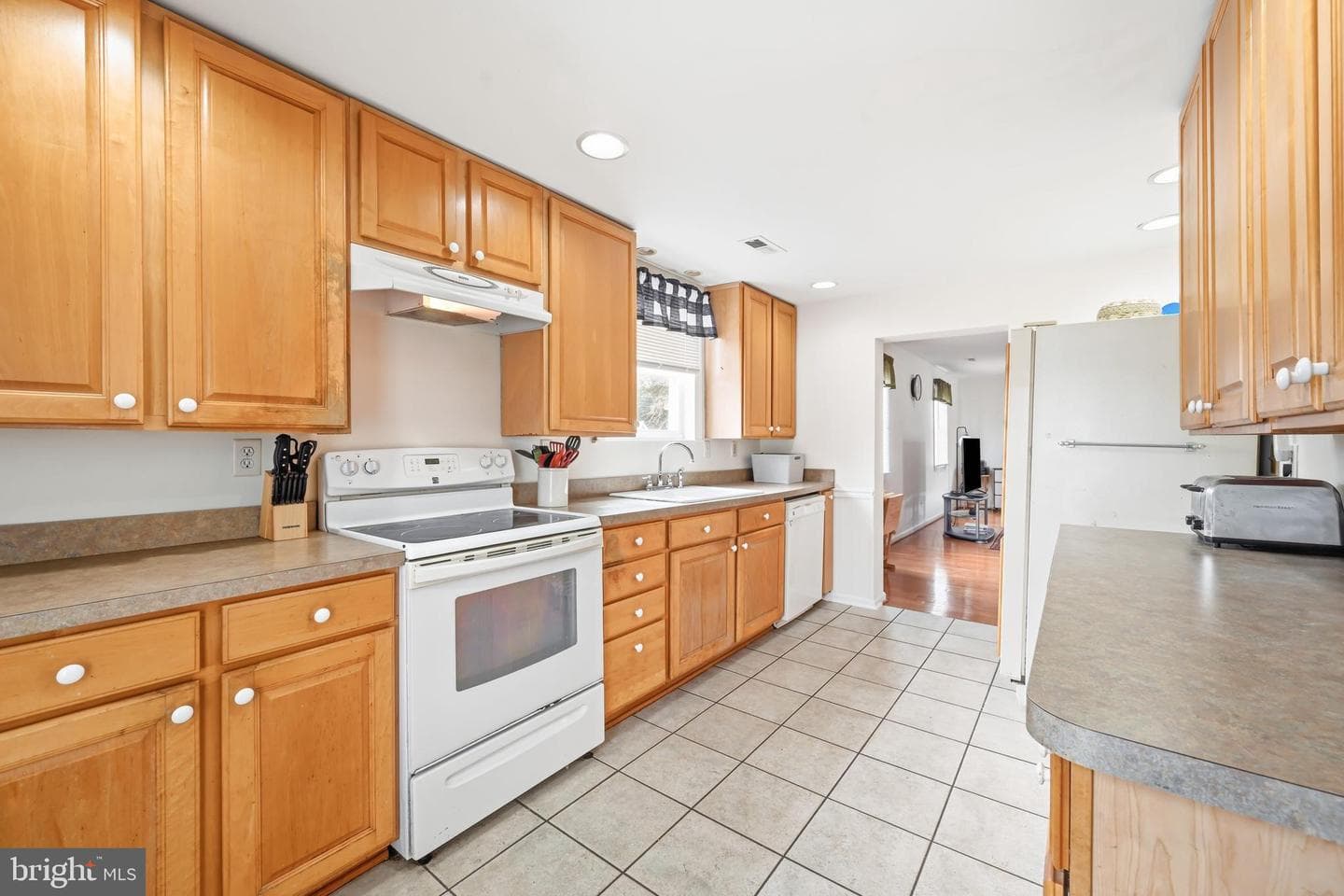 1150 Little Creek Road photo 4