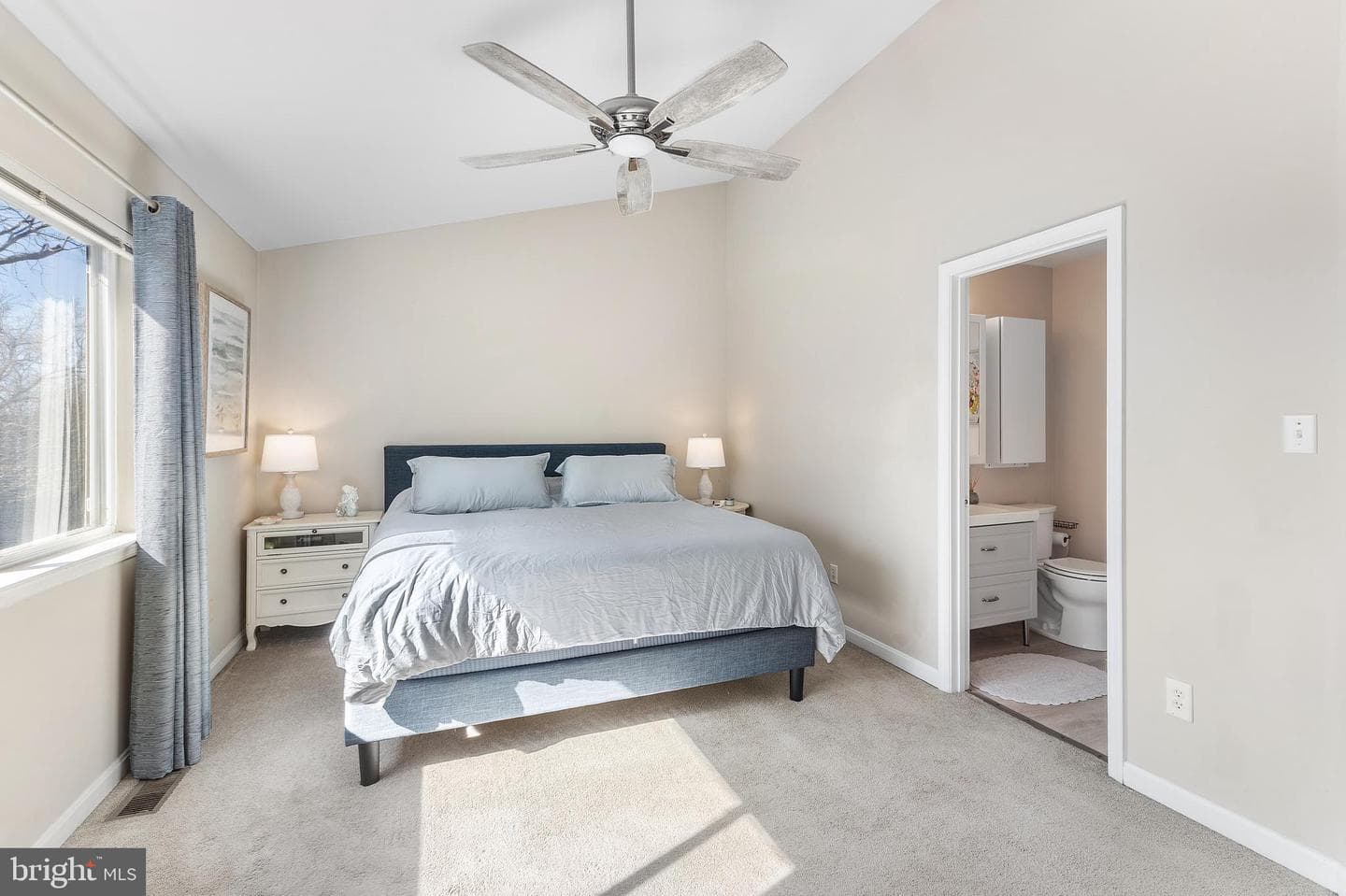54 Queen Caroline Court photo 27