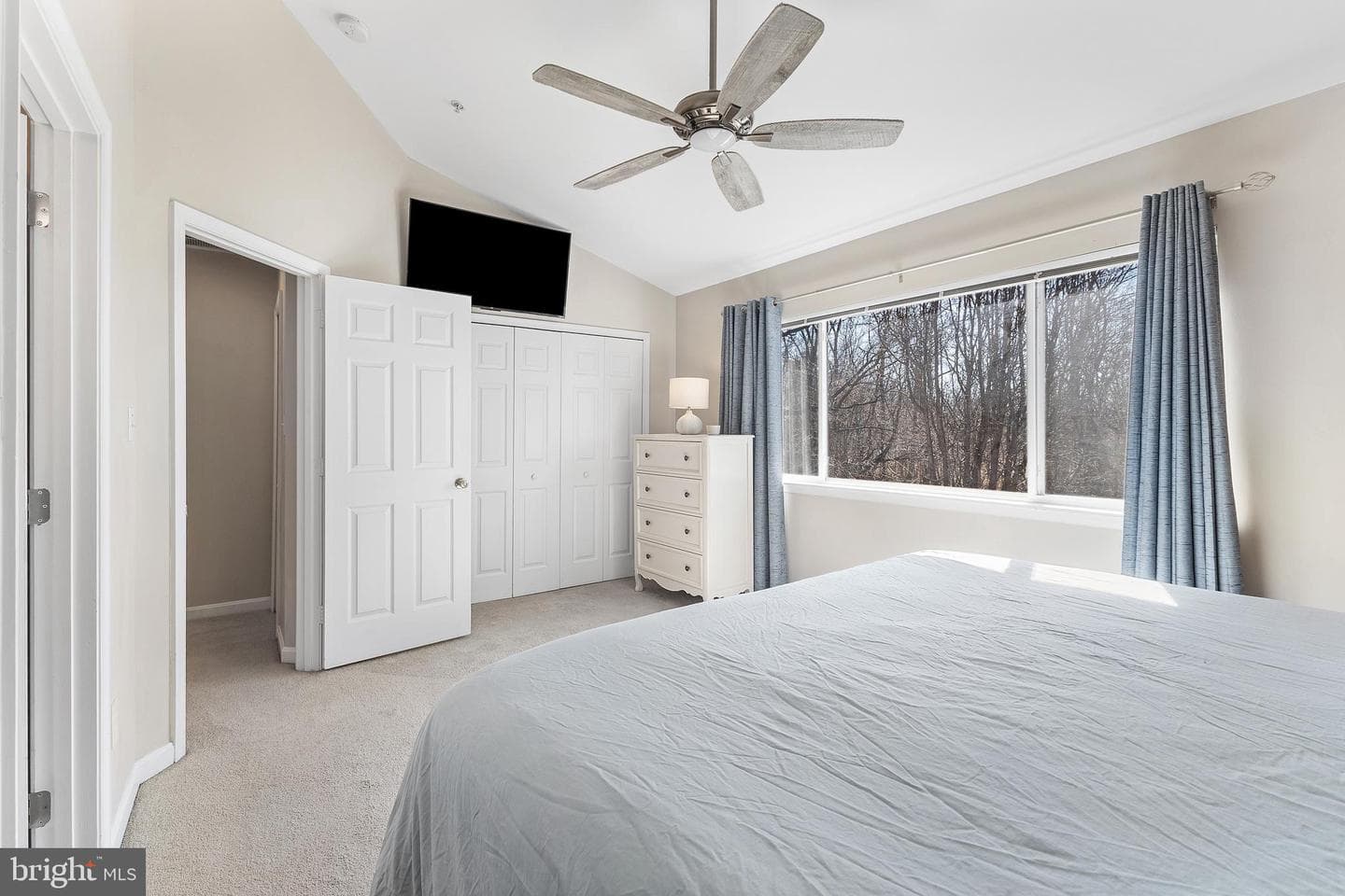 54 Queen Caroline Court photo 29